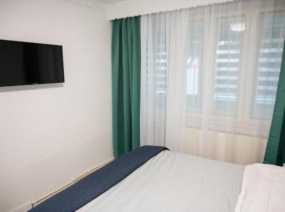 Escape Aparthotel Suceava Buitenkant foto