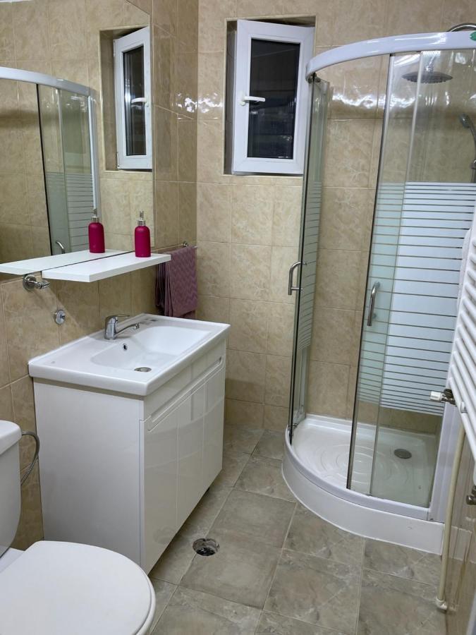 Escape Aparthotel Suceava Buitenkant foto